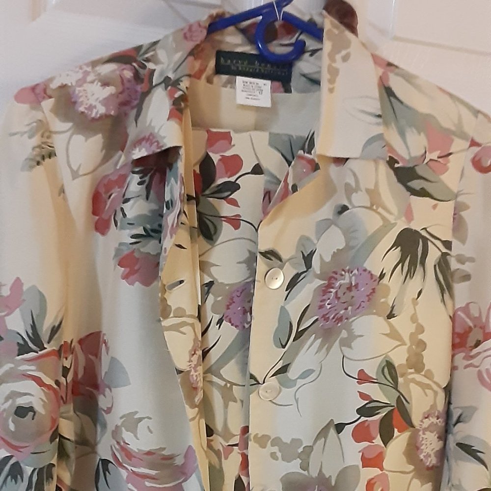 Floral silk 2 piece set 3/ 4 sleeves and crop pants